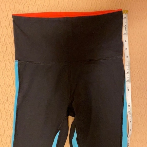 Gaiam Yoga Leggings/pants W’s Small with heel cut outs - Picture 4 of 11